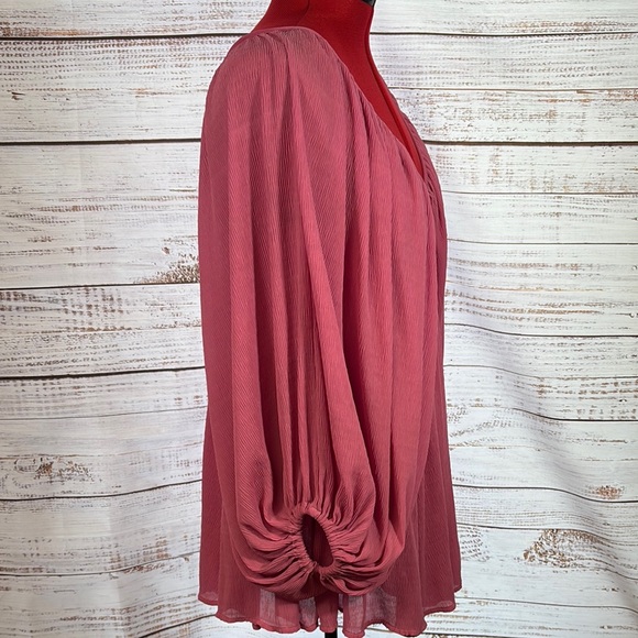 Tularosa Pink Flowing Blouse size M - Picture 4 of 8